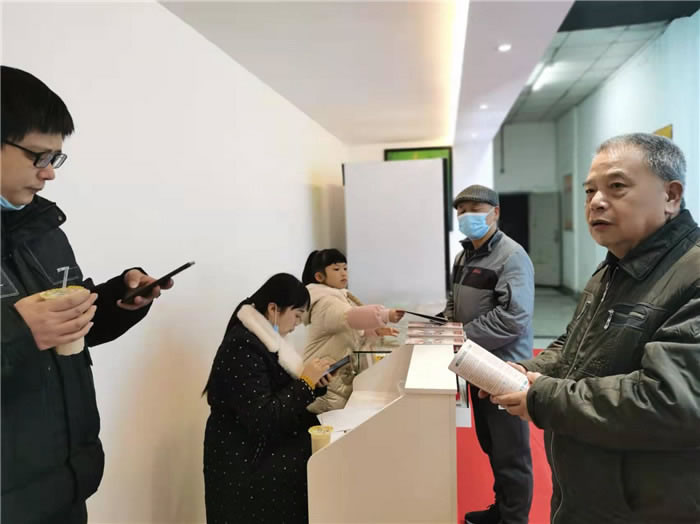 四川中青旅綿陽分社、綿陽市中旅假日旅行社、綿陽自來文化傳播有限公司24H自助售貨服務(wù)盛大開業(yè)