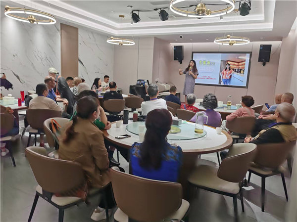 綿陽(yáng)中旅行假日旅行社舉行“什邡號(hào).2025熊貓專列”旅游線路分享會(huì)